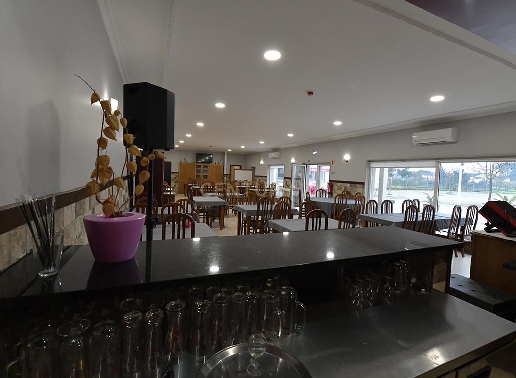 Restaurante novo totalmente equipado e pronto a funcionar. - Image 2