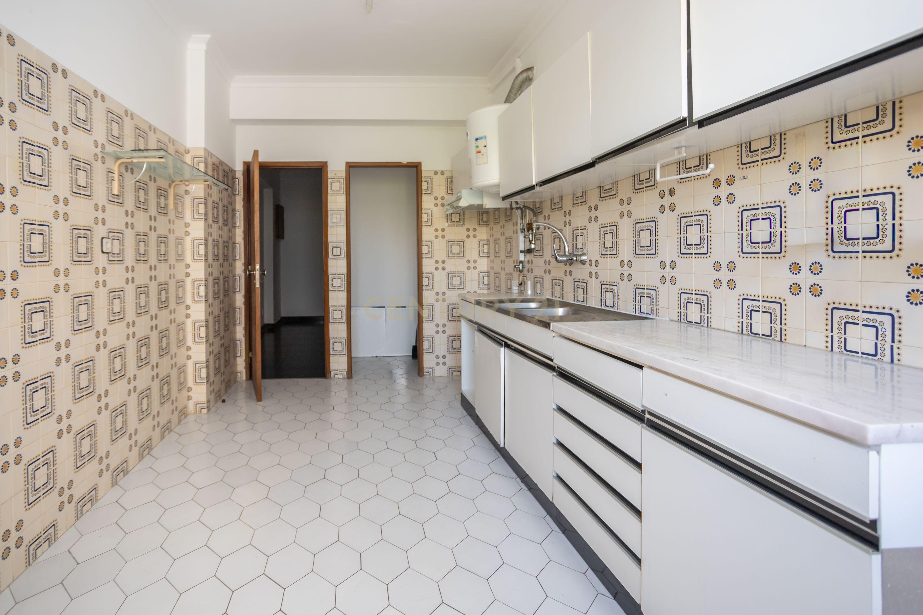 Fotografia 11 de T2 com 84m2 de área útil - Corroios, Seixal