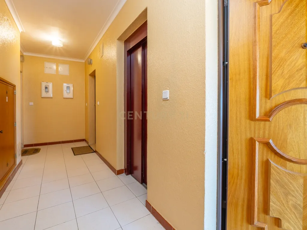 Apartamento T1 para Arrendamento em Rio de Mouro – Mobilado, Equipado e a 2 Minutos do Alegro Sintra - Image 19