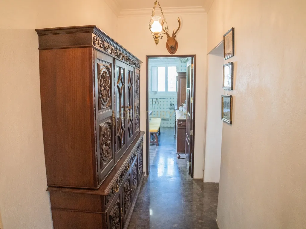Moradia de charme T5 com Garagem e Terreno em Abrunheira, Sintra - Image 45