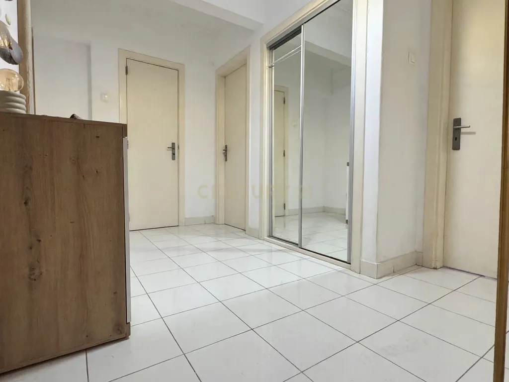 Acolhedor apartamento T3 em Setúbal, zona ideal para viver - Image 11