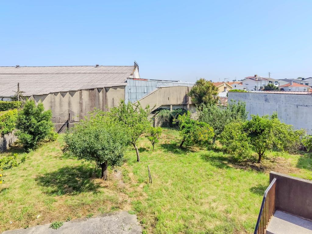 Moradia T3 transformada em T6 - 4 frentes em Perafita, Matosinhos - Image 16