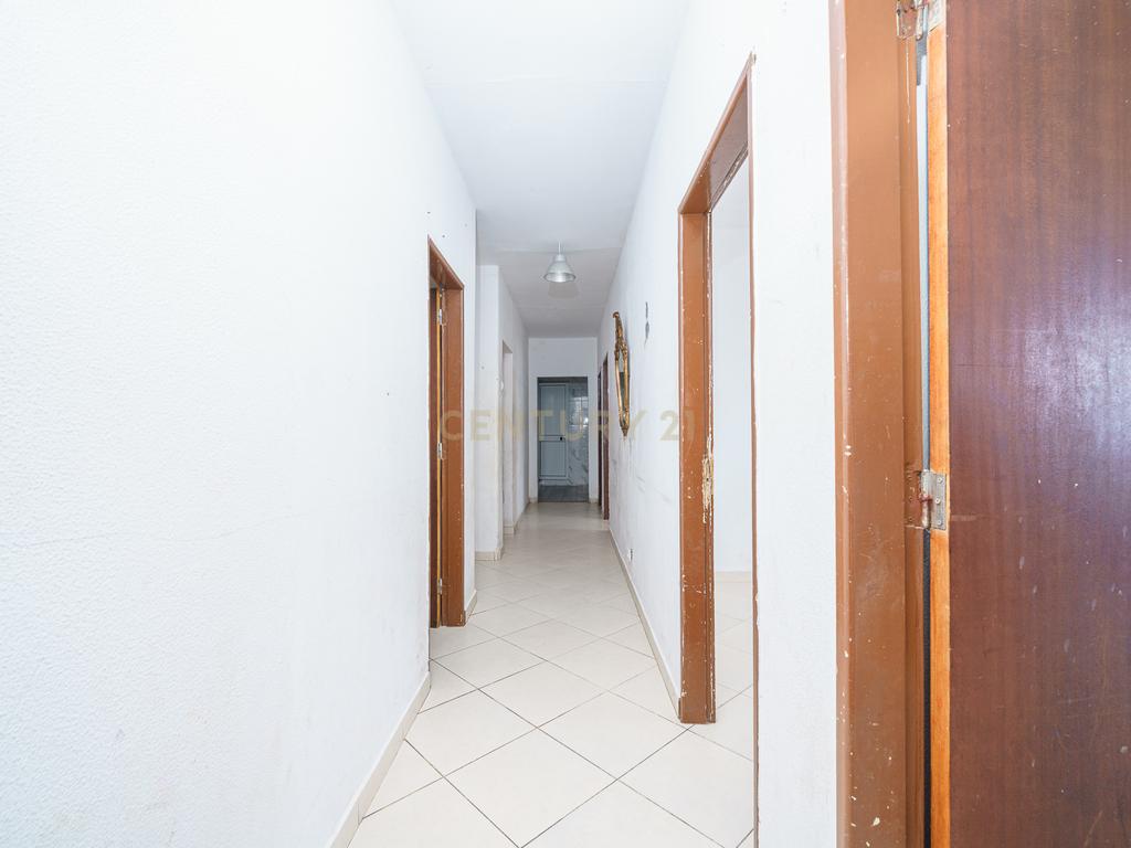 APARTAMENTO T6 NO CORAÇÃO DA CIDADE, EM SETÚBAL - Image 15