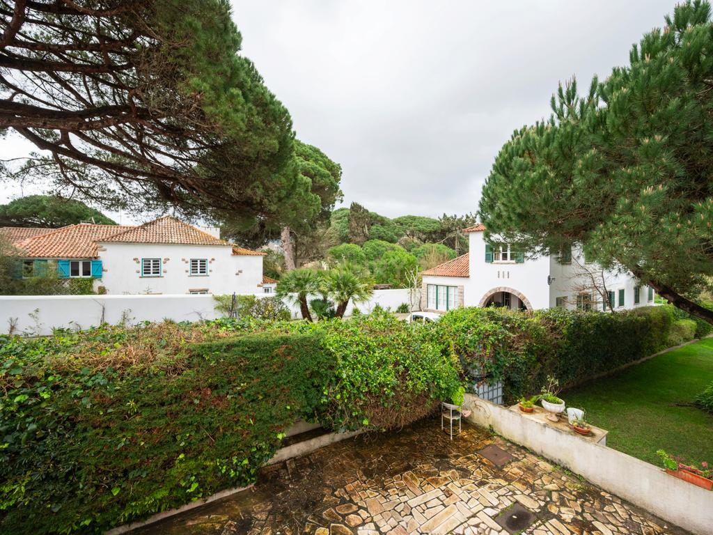 Moradia à Venda no Banzão, zona de Colares - Image 26