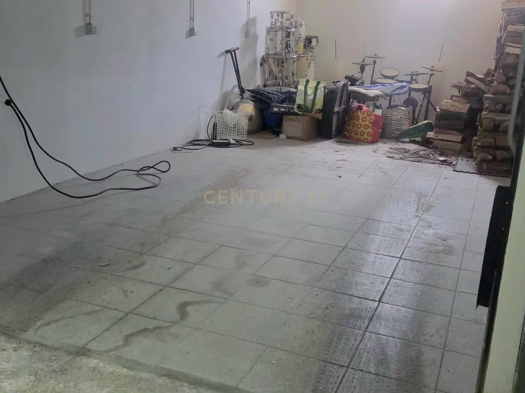 🏡 T2 com Suíte, Varandas e Garagem com Carregamento para Veículo Elétrico - Image 11