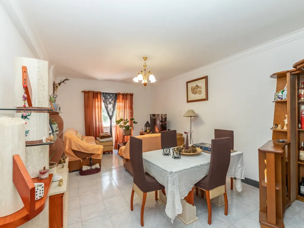 T3 + T1 com Garagem e Logradouro em Corroios, Seixal, Setúbal - Image 15