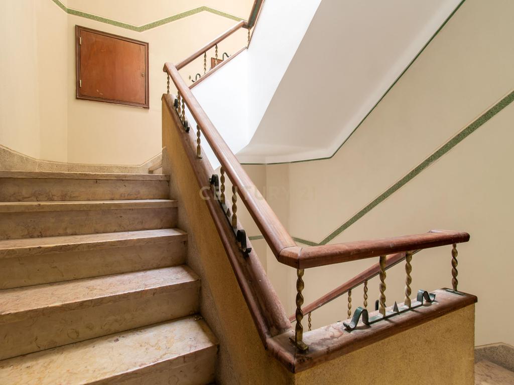 Prédio Totalmente Arrendado | Excelente Oportunidade de Investimento | Póvoa de Santa Iria - Image 4