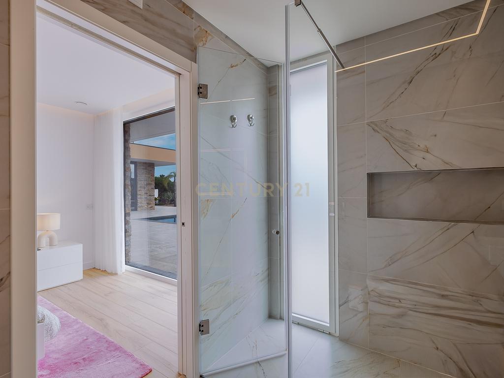 Villa Grata, uma moradia térrea de luxo e conforto únicos ! - Image 42