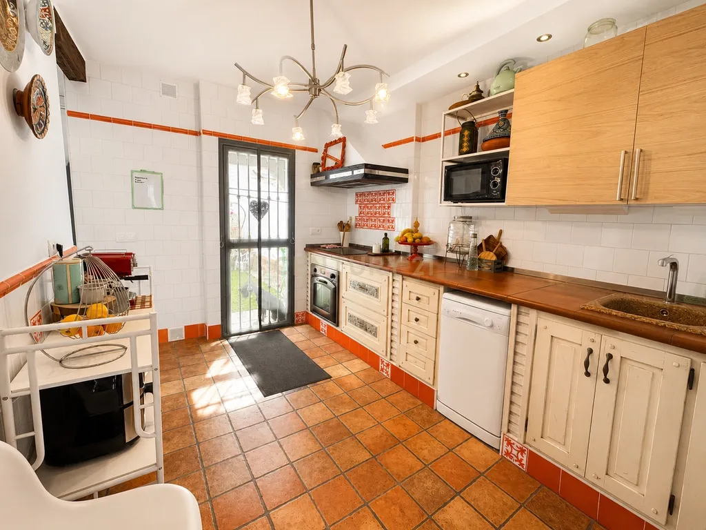 ¡¡¡ UMA CASA PERFEITA PARA FAMÍLIAS 19 MINUTOS DE MÁLAGA !!! - Image 14