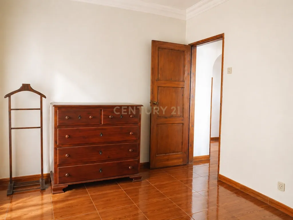 T2 com 2 Anexos arrendados | Bairro do Alcaide - Cascais - Image 12