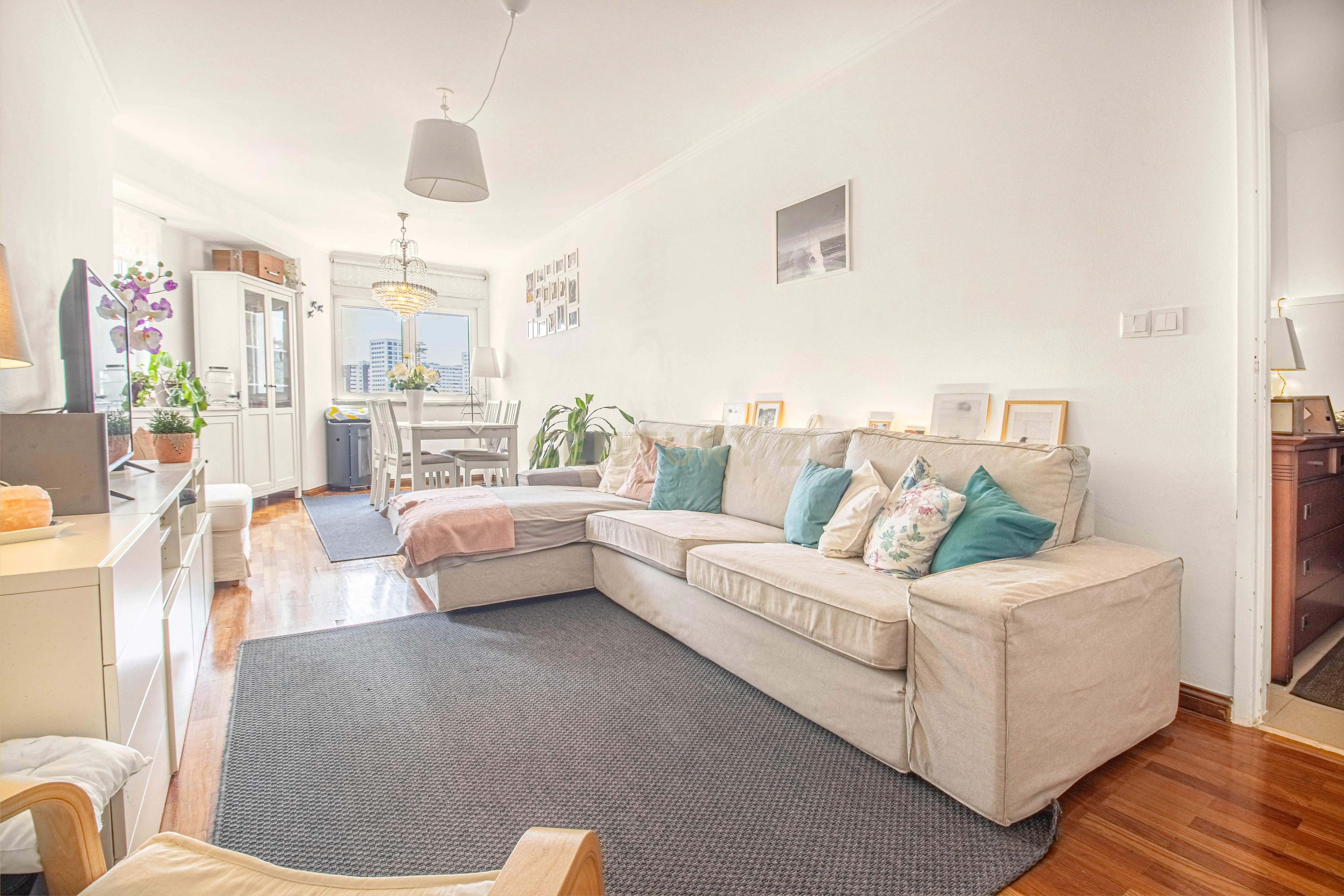 Apartamento T3 com Garagem - Ameixoeira - Image 10