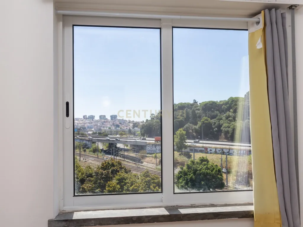 Apartamento T3 Remodelado em São Domingos de Benfica | 2 WC - Image 18
