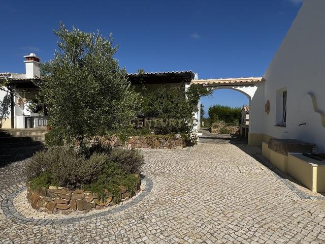 Vivenda com propriedade em Bordeira - Image 72
