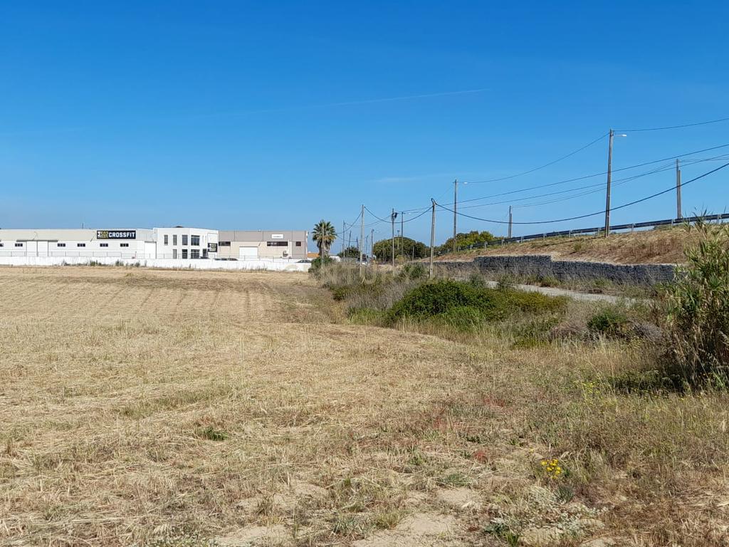 Terreno urbano com possibilidade de construção em Vale da Resina, freguesia de Alcochete - Image 1