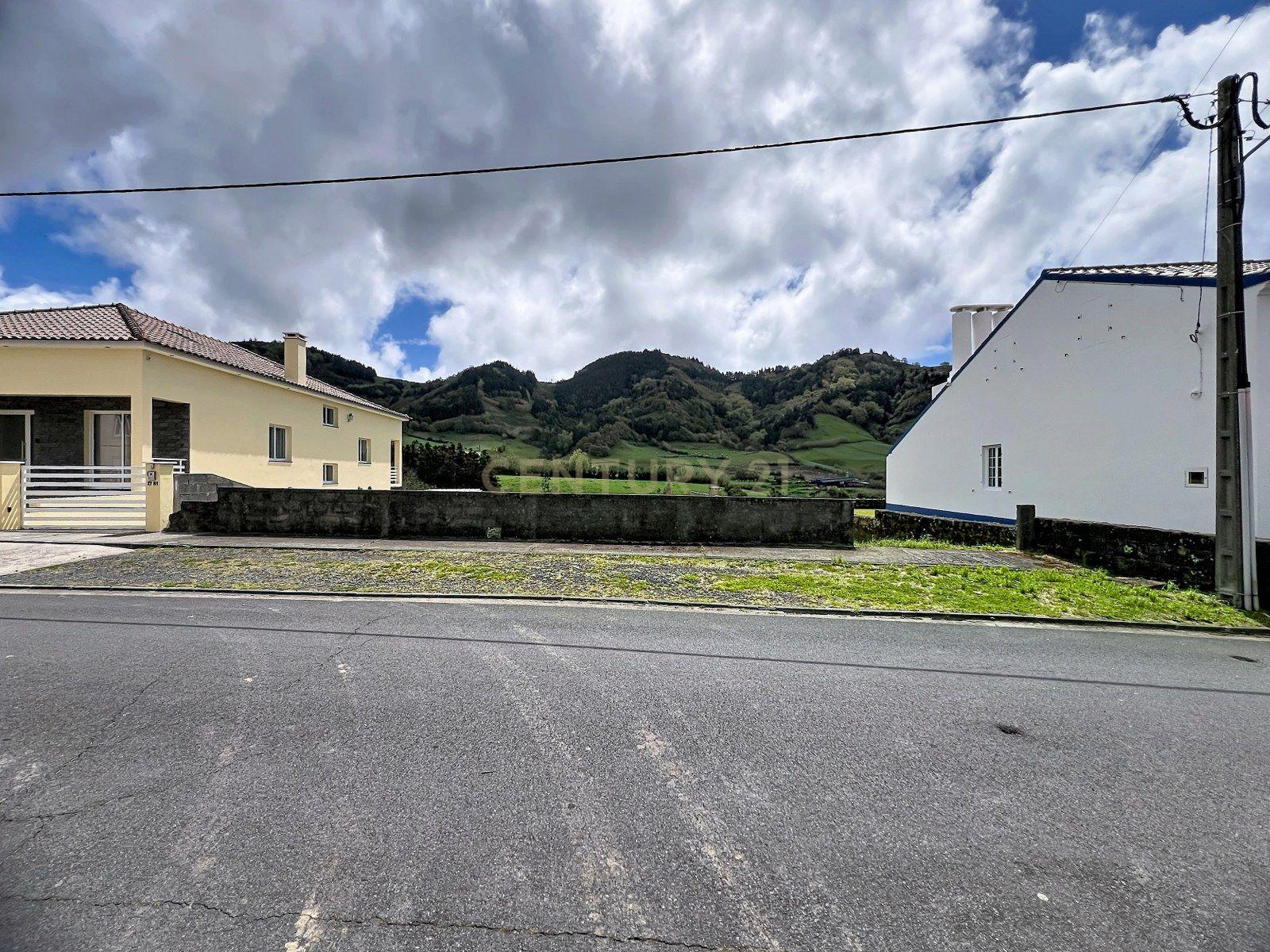 Fotografia 7 de Lote para Construção com vista para a montanha.