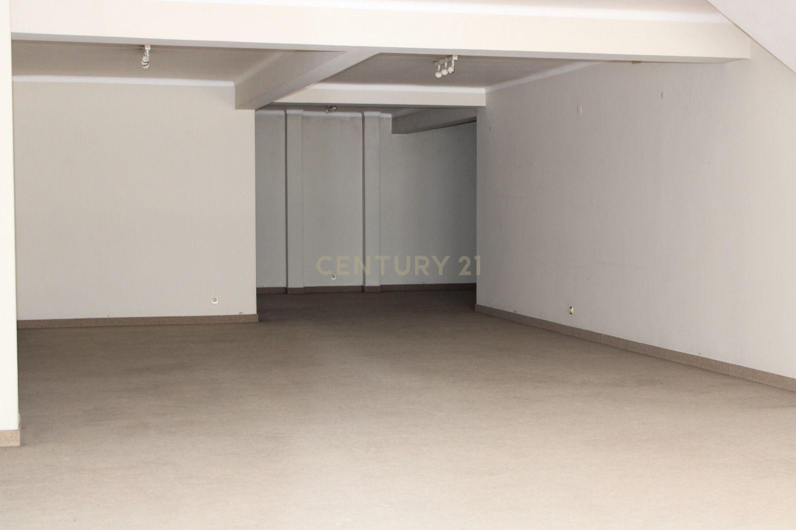 Fotografia 4 de Ampla Loja com 129 m² e Estacionamento Privativo!