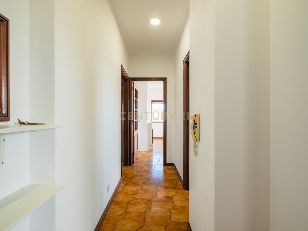 Apartamento T3 com Terraço, Vista Mar e Garagem Box em Arcozelo – Vila Nova de Gaia - Image 17