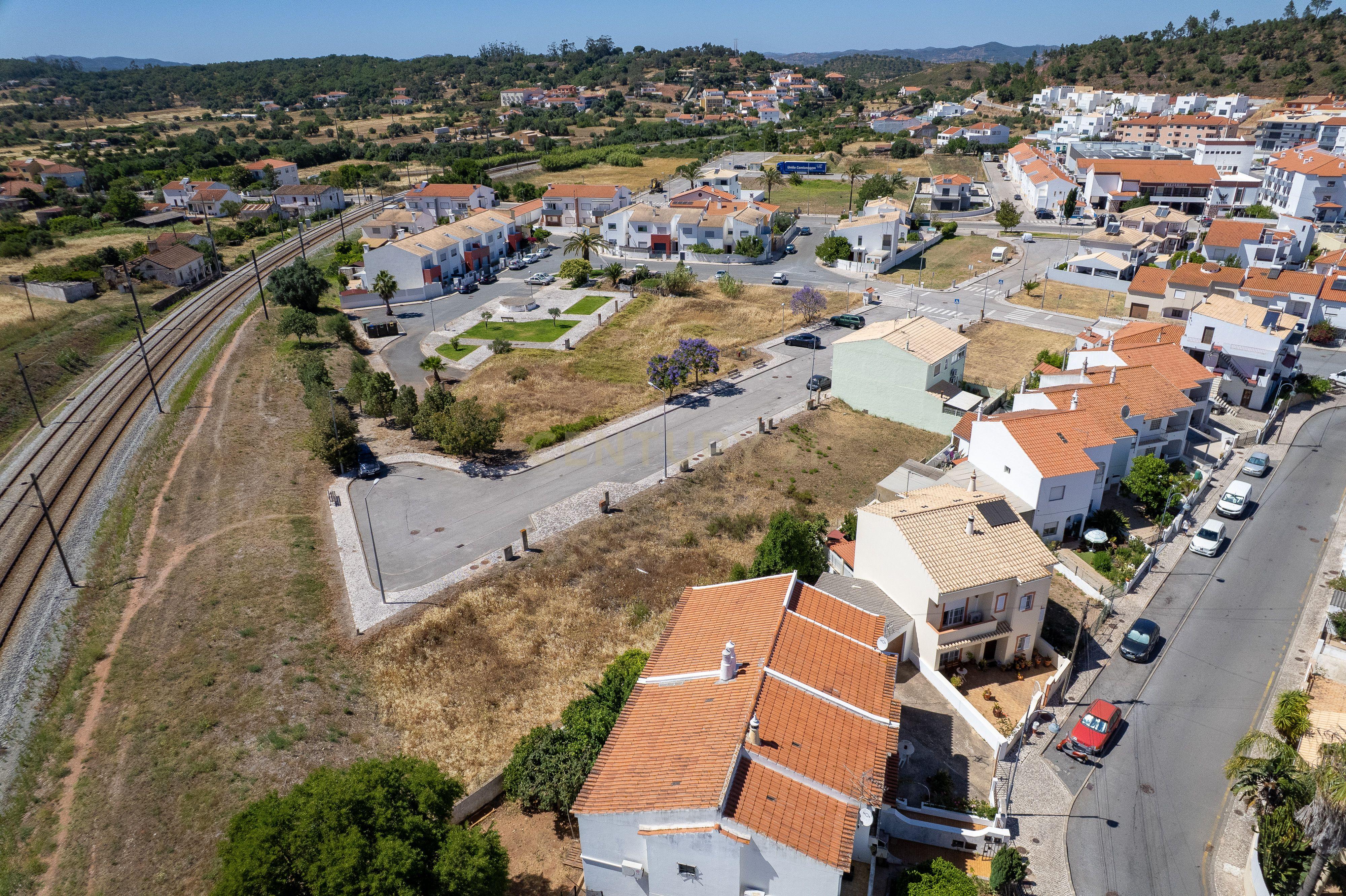 Fotografia 7 de Lote Urbano para moradia Geminada