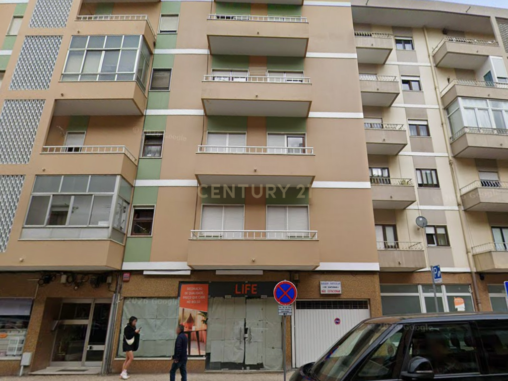 Espaço Comercial para Arrendar-Excelente Localização - Image 1