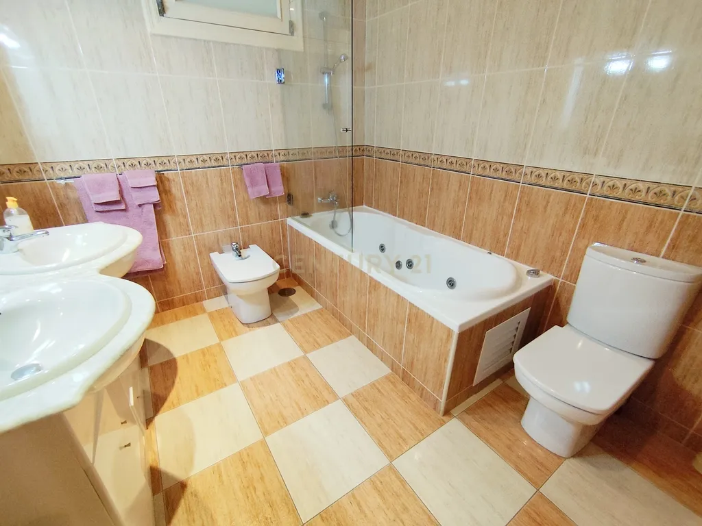 Luxuosa Moradia em Vale de Anta, Chaves - 4 Quartos e Piscina - Image 20