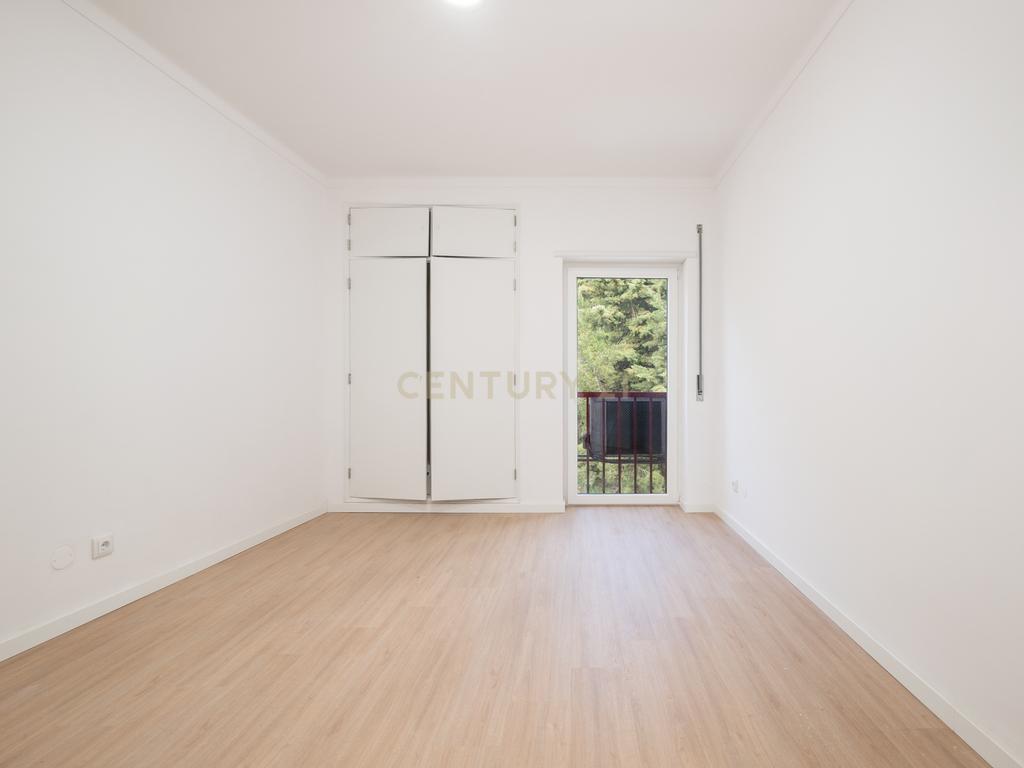 Apartamento para venda na rua de aveiro - 3 Quartos e 3 WC - Image 12