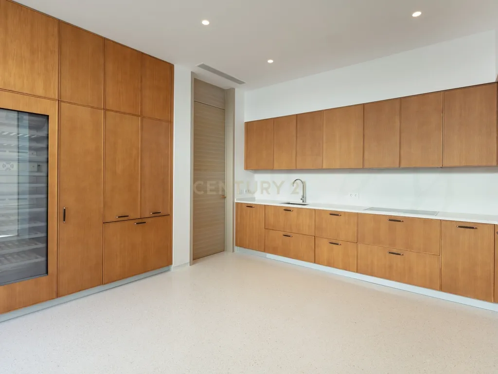 Villa de Golfe na Primeira Linha 7: Uma Obra-Prima Escultural da Arquitetura Visionária na Finca Cortesin - Image 13