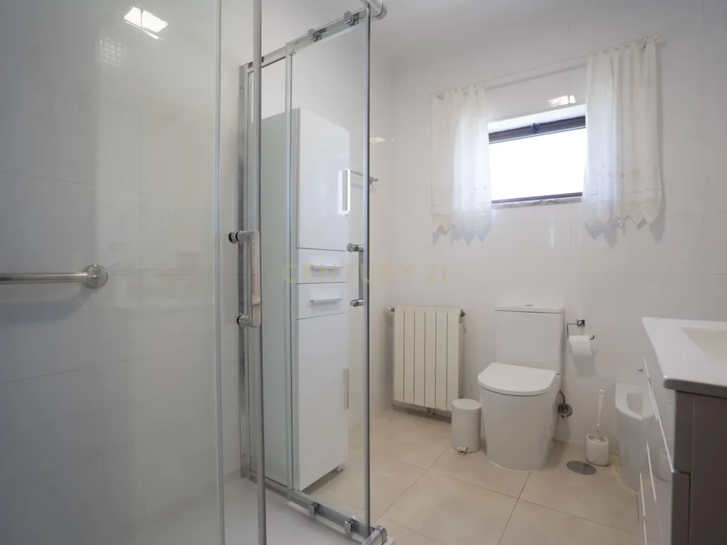 Moradia T3 com anexos e garagem para 3 carros – Canedo, Pampilhosa - Image 21