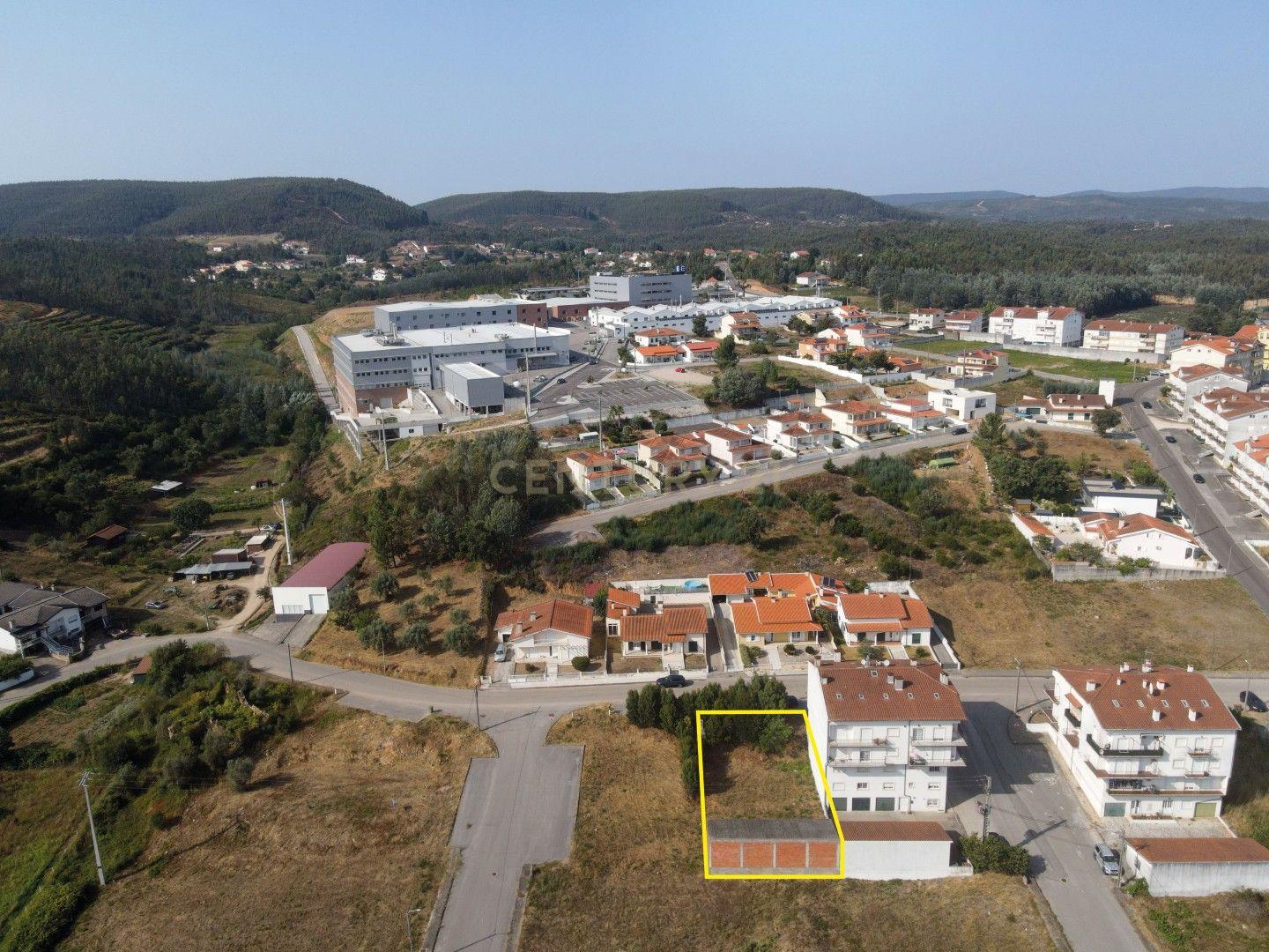 Fotografia 5 de Lote - Construção de Prédio