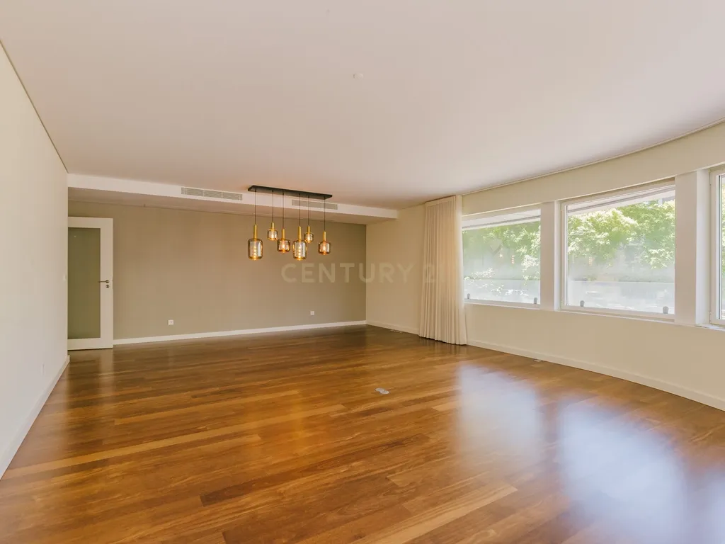 Excelente apartamento T2 em Avenidas Novas, Lisboa - Image 5