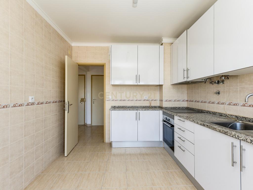 T2 RENOVADO NA SOBREDA - Image 5