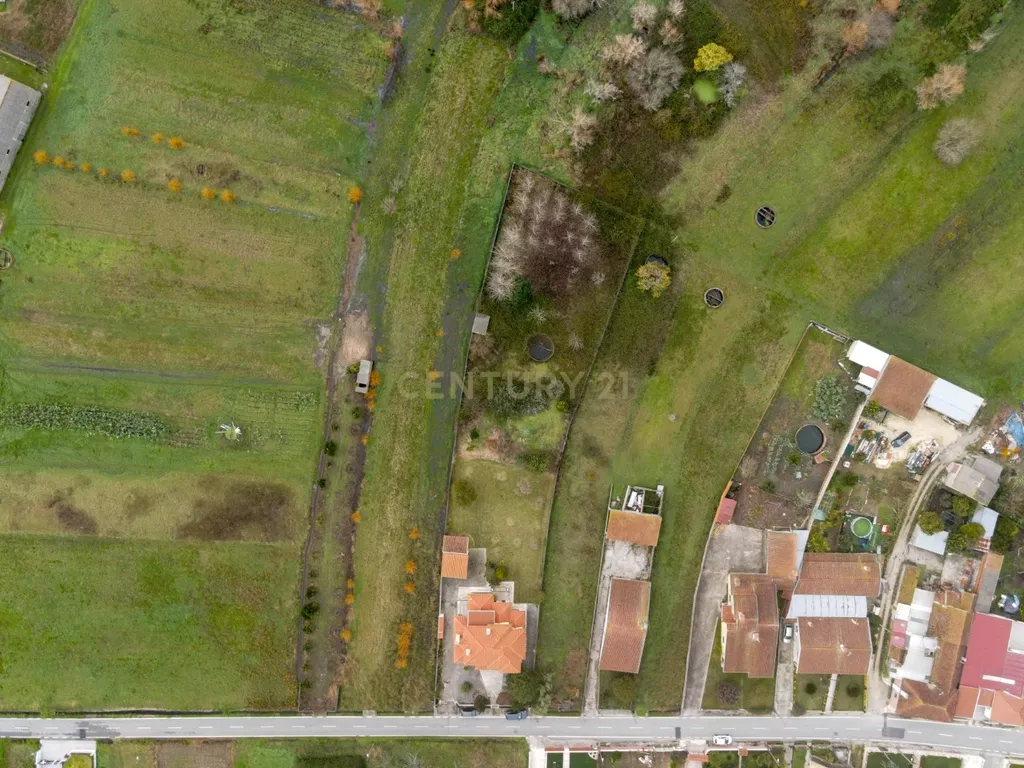 Moradia T5 - C/ terreno - Excelente estado - Image 64