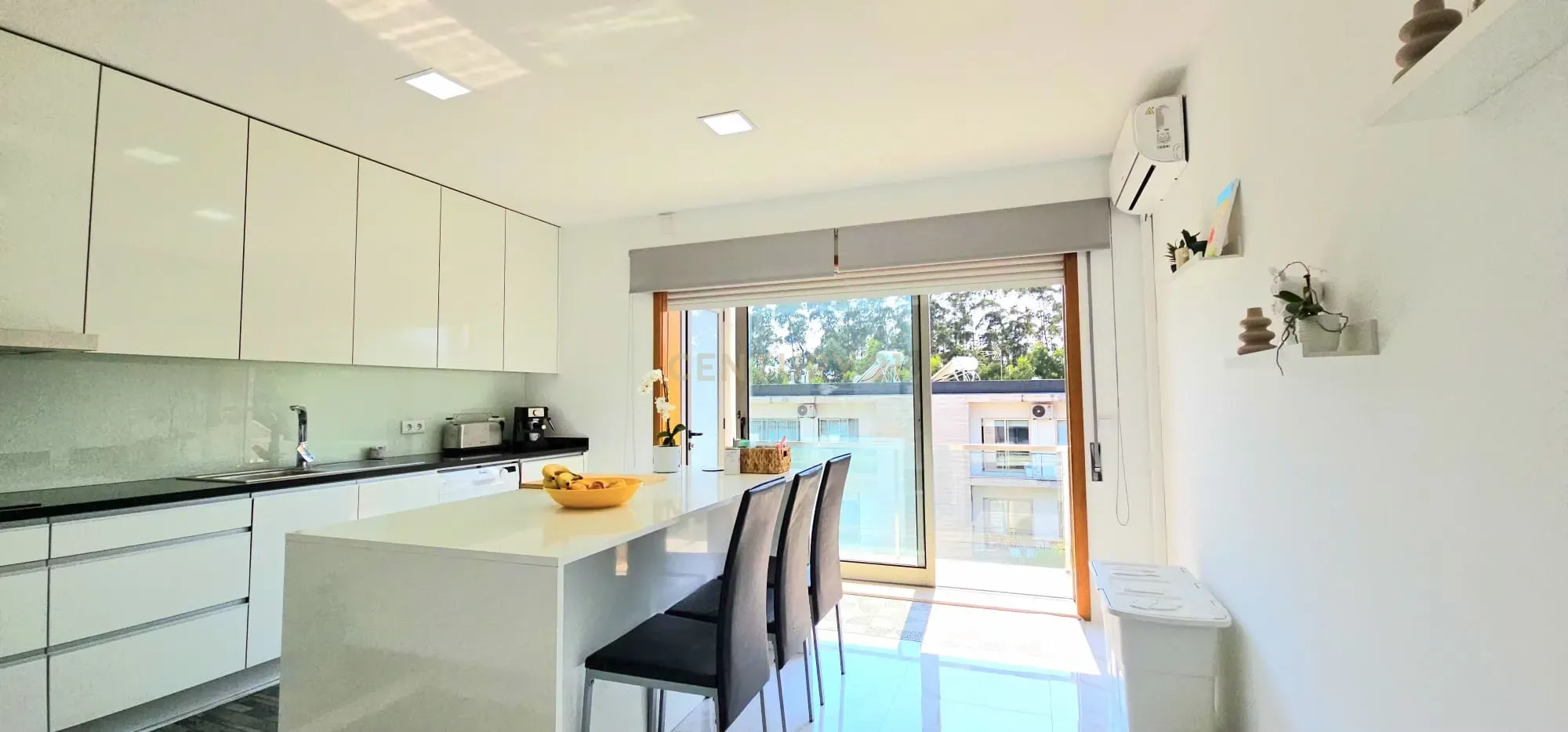 Fotografia 2 de Apartamento T3 de Excelência, 149 m² de Área Útil, Garagem para 2 Carros em Retorta, Vila do Conde