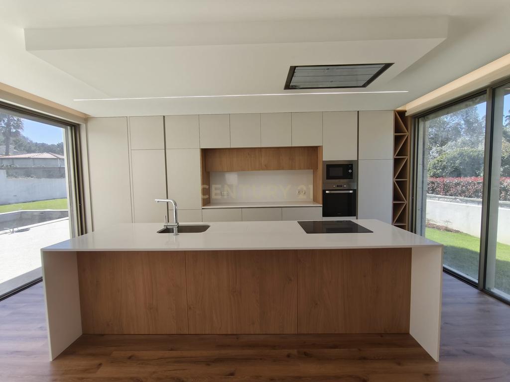 Luxuosa Moradia em Marinhas - Esposende com Vista para a Montanha e Piscina - Image 8