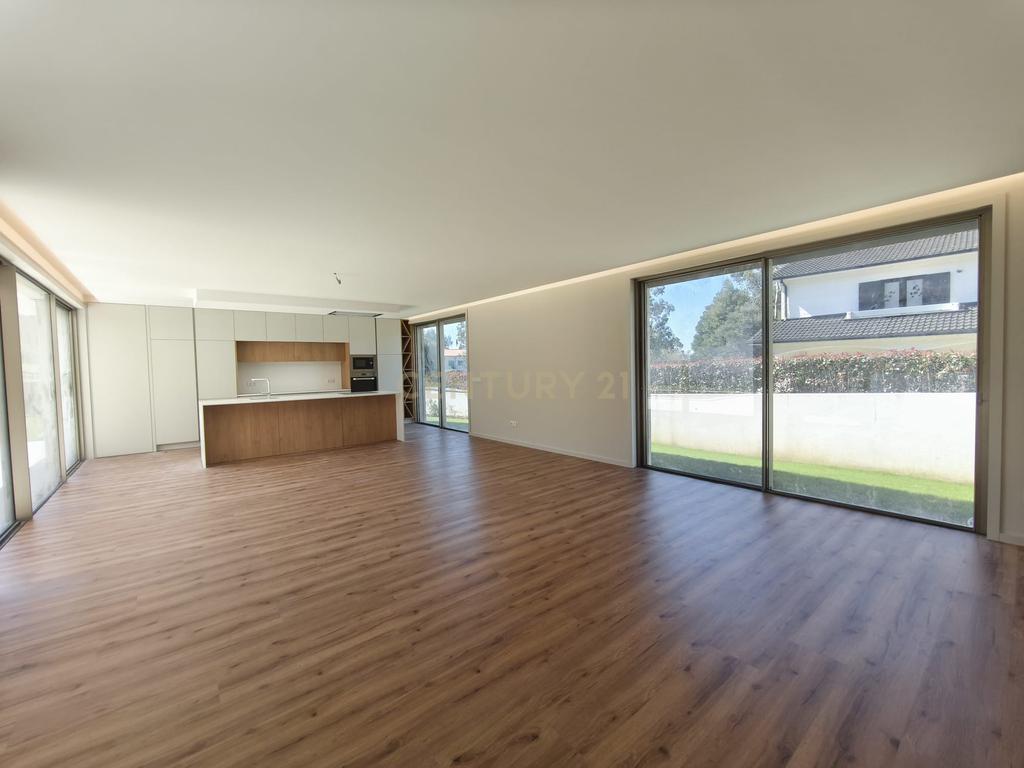 Luxuosa Moradia em Marinhas - Esposende com Vista para a Montanha e Piscina - Image 6