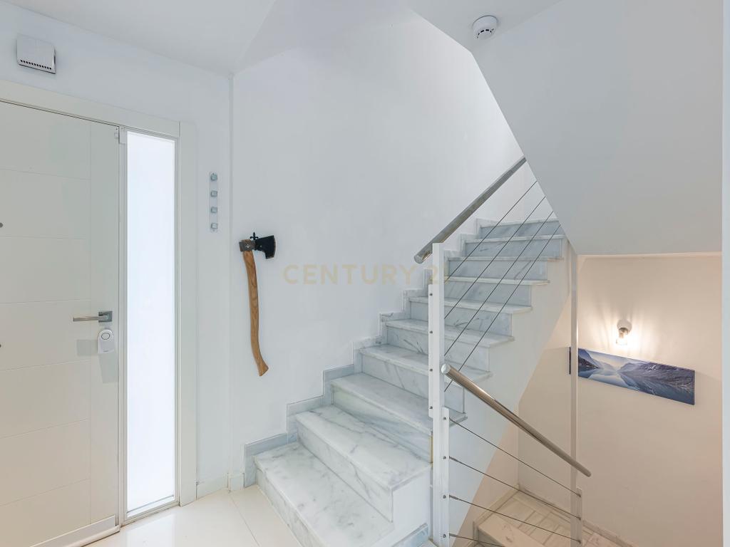 Moradia de Luxo a 500 Metros da Praia - Image 20