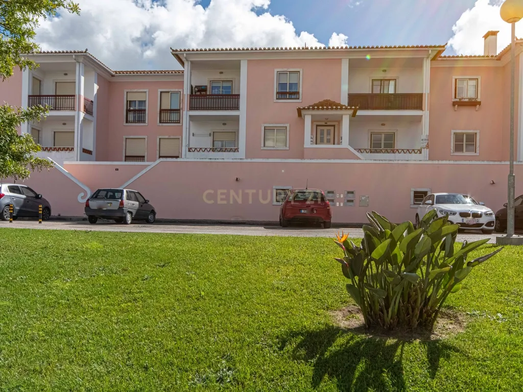 Espaçoso Apartamento T2 Póvoa da Galega com Terraço e Vista Desafogada - Image 30