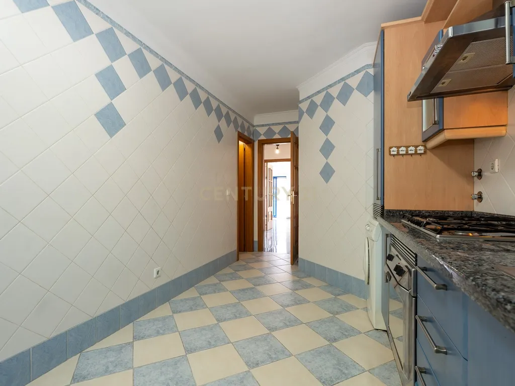Apartamento T3 Janelas do Parque no Montijo - Image 16