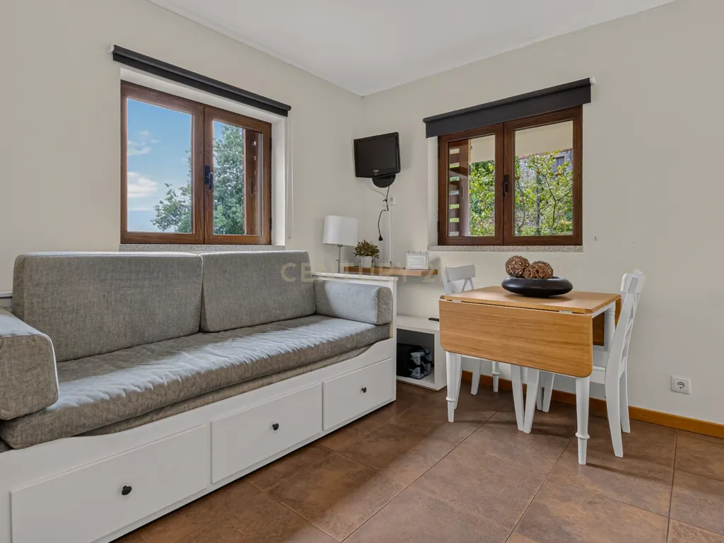 Investimento Raro no Gerês – Propriedade com 3 Apartamentos Independentes e Vista Deslumbrante para a Albufeira da Caniçada - Image 14