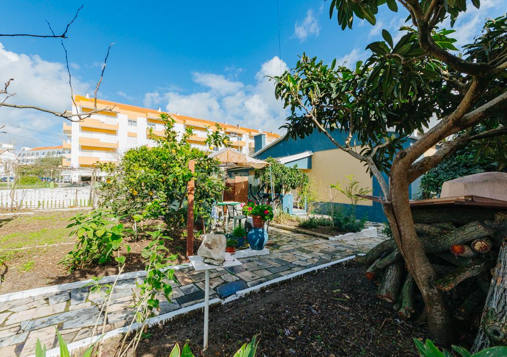Montijo/Excelente Lote de Terreno com 1056m2 e Moradias para Remodelacao. - Image 31