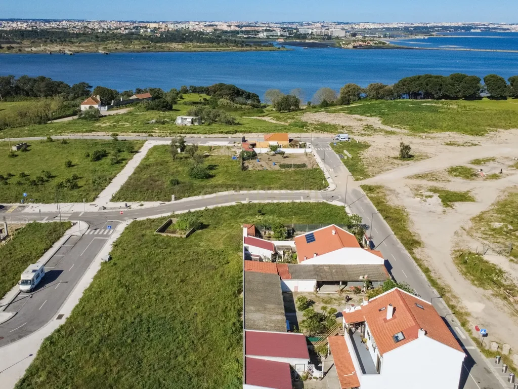 Terreno Urbano em Barreiro - Image 10