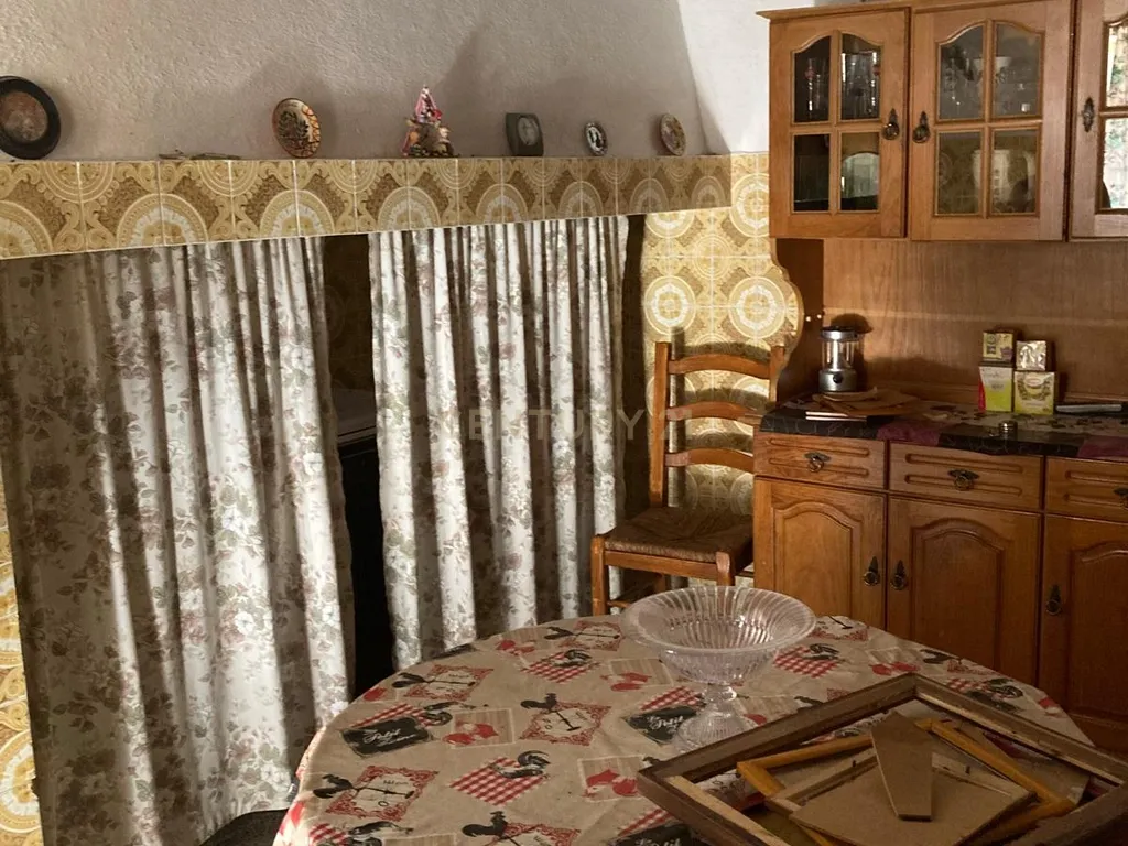 Moradia tradicional para recuperação no coração do Alto Alentejo - Image 1