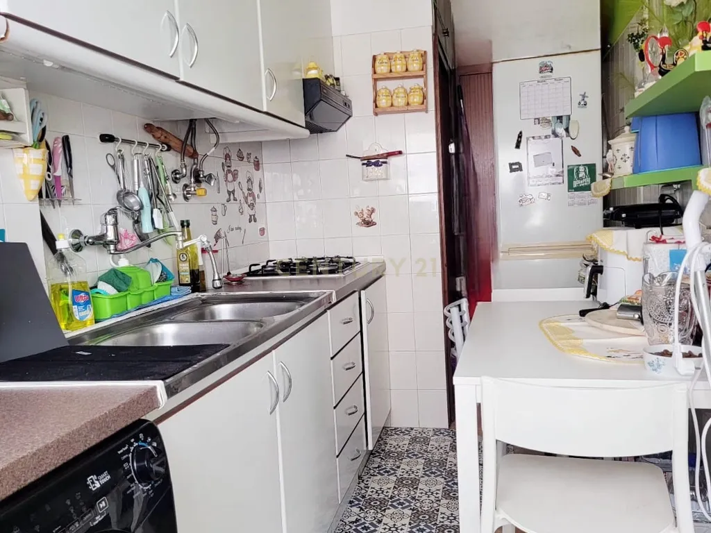 A 15 Minutos de Lisboa e das Praias: Descubra Este T3 com suíte e duas varandas em São Marcos - Image 17