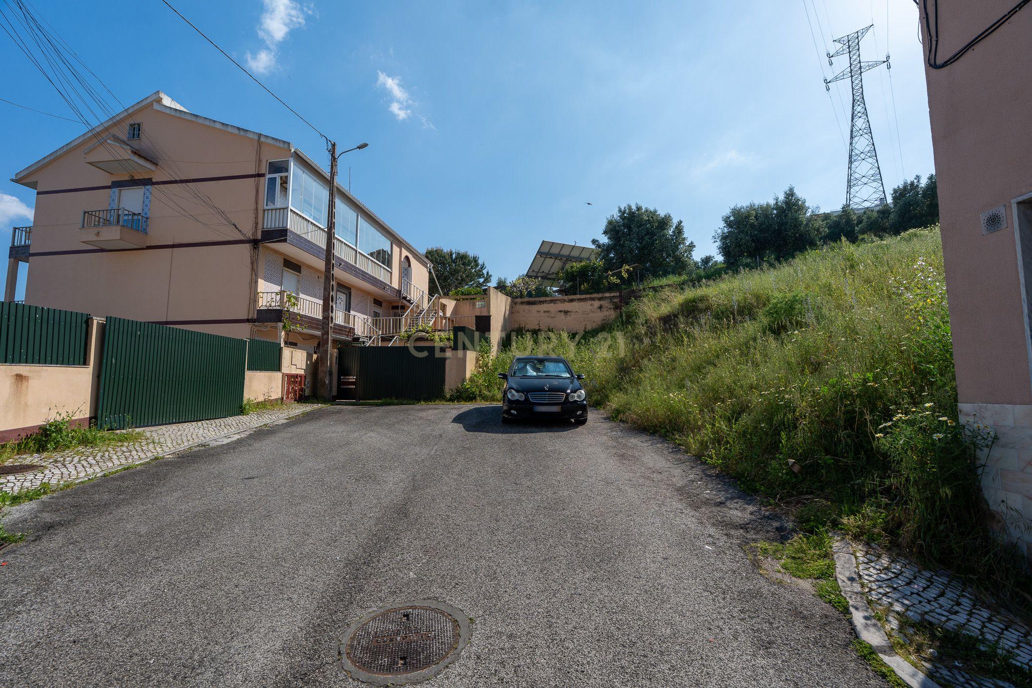 Oportunidade Única em Odivelas: Vista Panorâmica e Conforto - Image 8