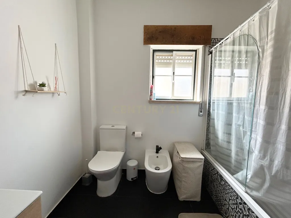 Apartamento T2 em Loures - Condomínio fechado - Image 11