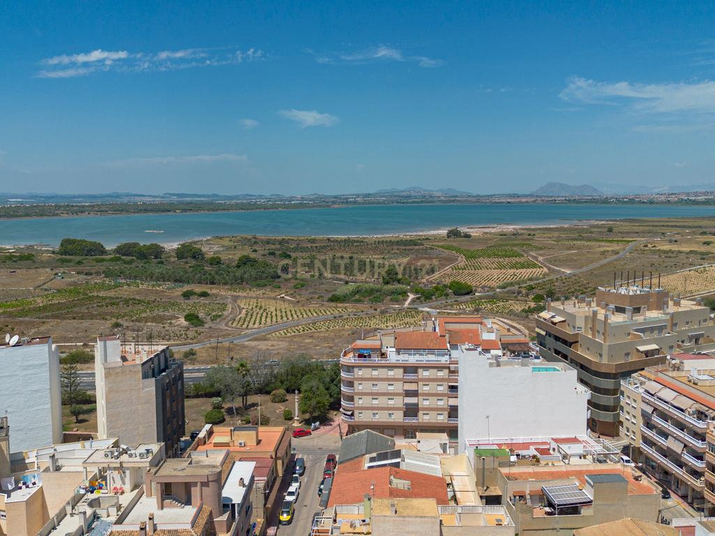 Apartamento virado a sul perto da praia de La Mata - Image 25