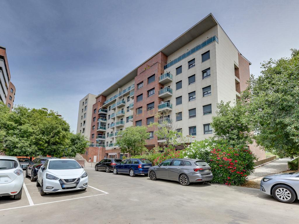 T3 na Urbanização Malvarosa - Alverca - com garagem - Image 3