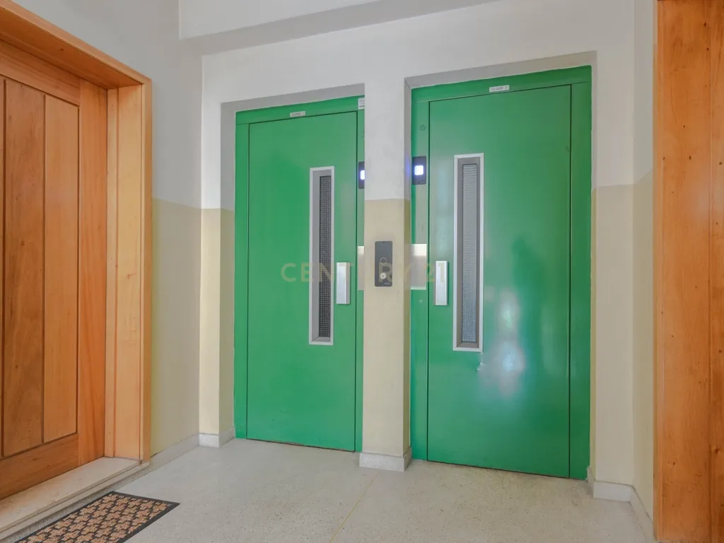 Fantástico Apartamento T2 com Lareira, Varanda e Lugar de Garagem | Fânzeres – Gondomar - Image 23