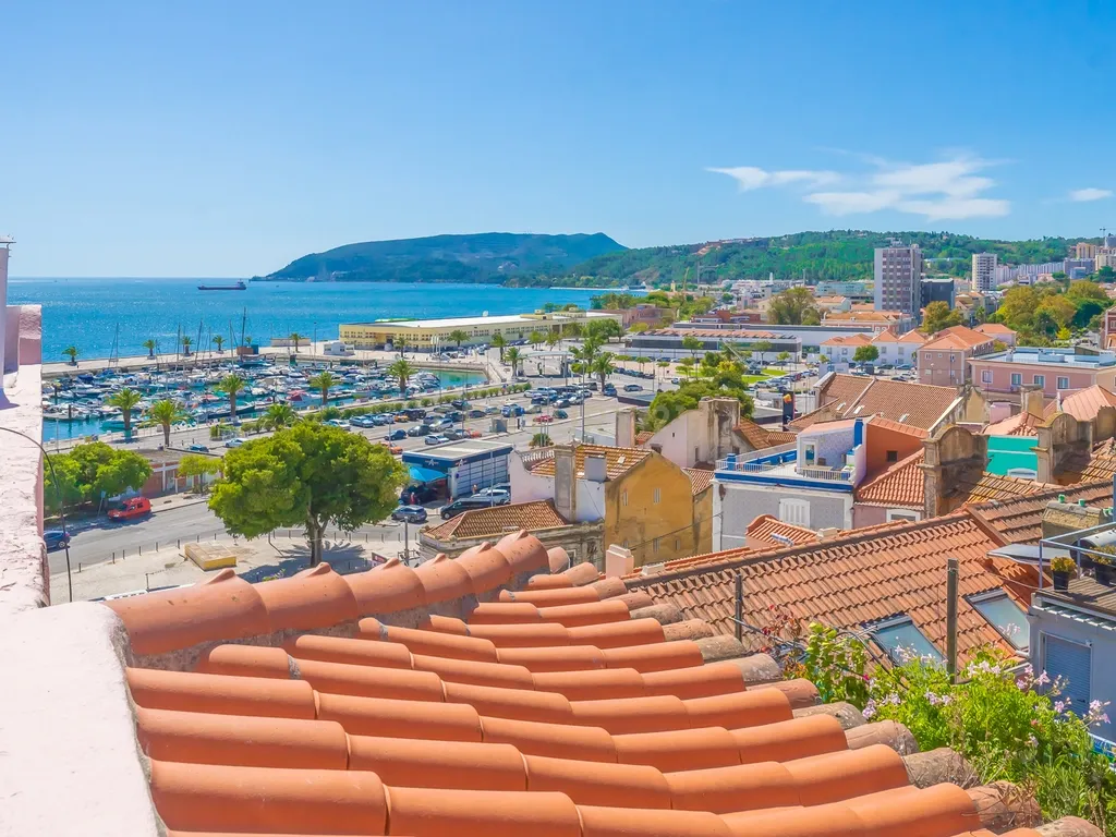 Apartamento com charme em Setúbal com uma vista soberba para o rio e terraço - Image 42