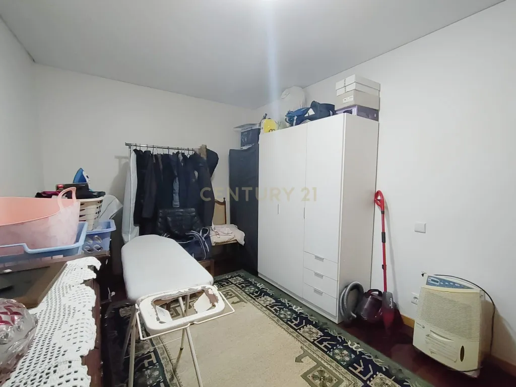 Moradia com Comércio em Amorim, Póvoa de Varzim - Uma Oportunidade Única! - Image 71