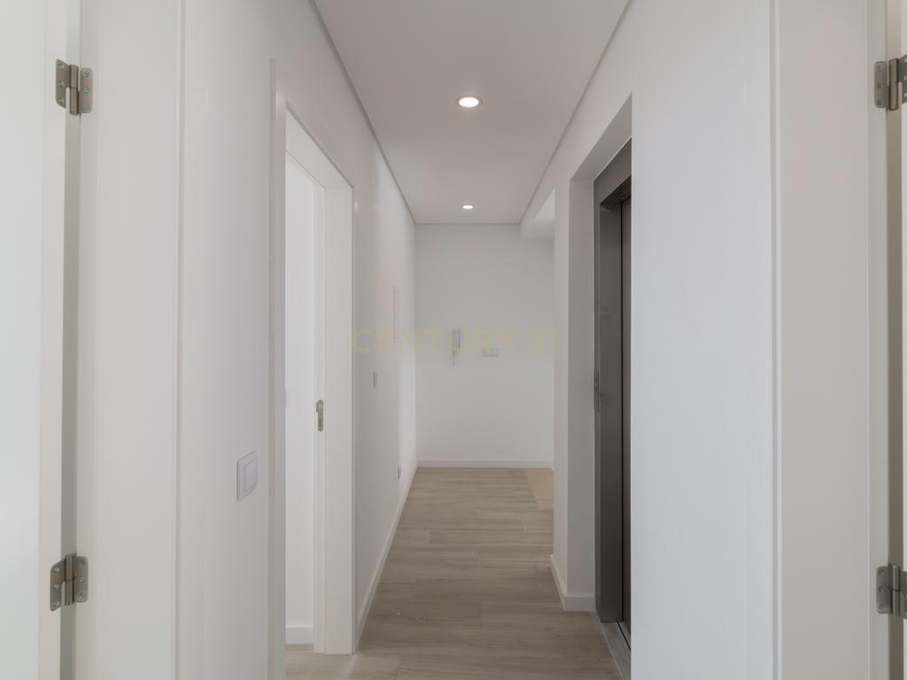 Condomínio Villas d’Ouro – Exclusividade e Conforto no Coração de Sesimbra - Image 39